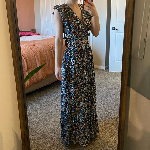 NWOT Deep V Neck 2 Piece Ruffle Cap Sleeve Chiffon Flowy Maxi Set - XSmall - Picture 3 of 6